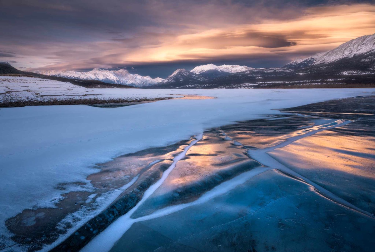 Cracked ice at abraham 1200px